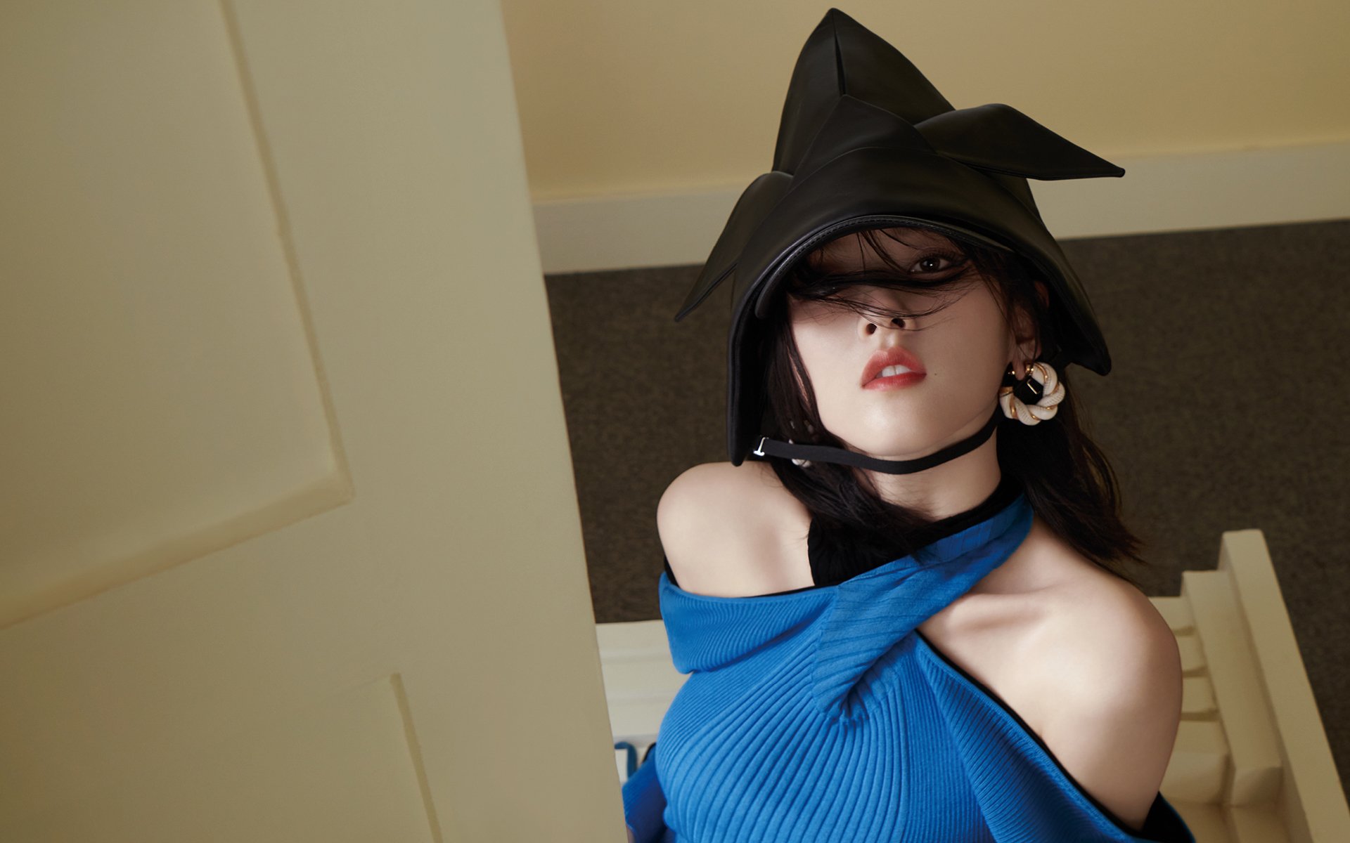 下载开云-_天幕高空飞跑：在空中穿梭自由飞翔_，天幕高层什么意思