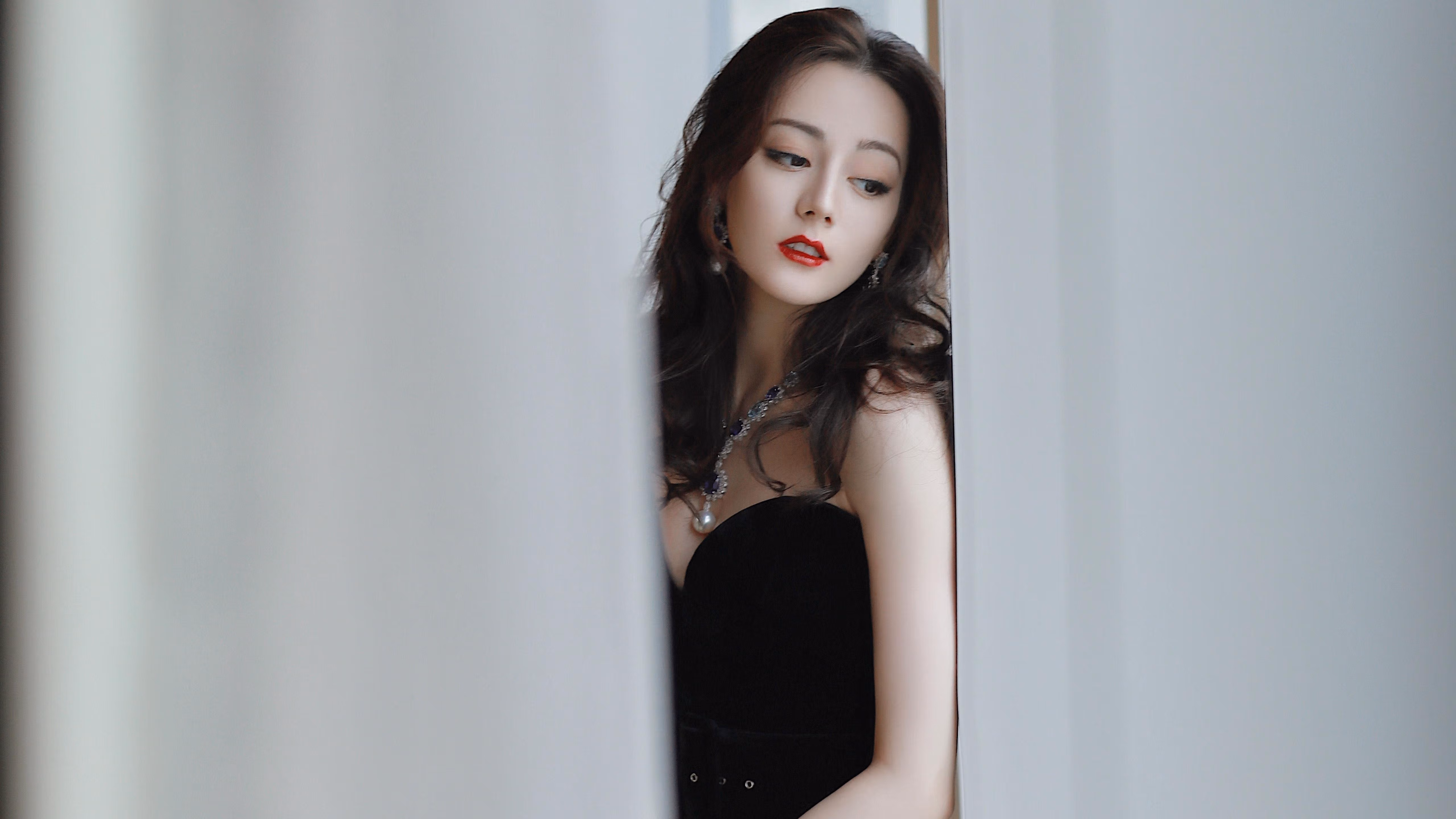 kaiyun sports safe-“逆风冲刺：车手在不利条件下的逆袭奇迹”，逆风车比赛视频